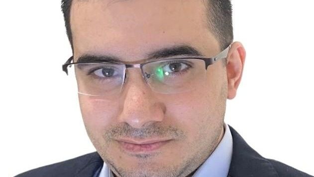 العقود الآجلة للنفط تتماسك عالياً وسط سيادة المواقف التصعدية لاطراف الحرب